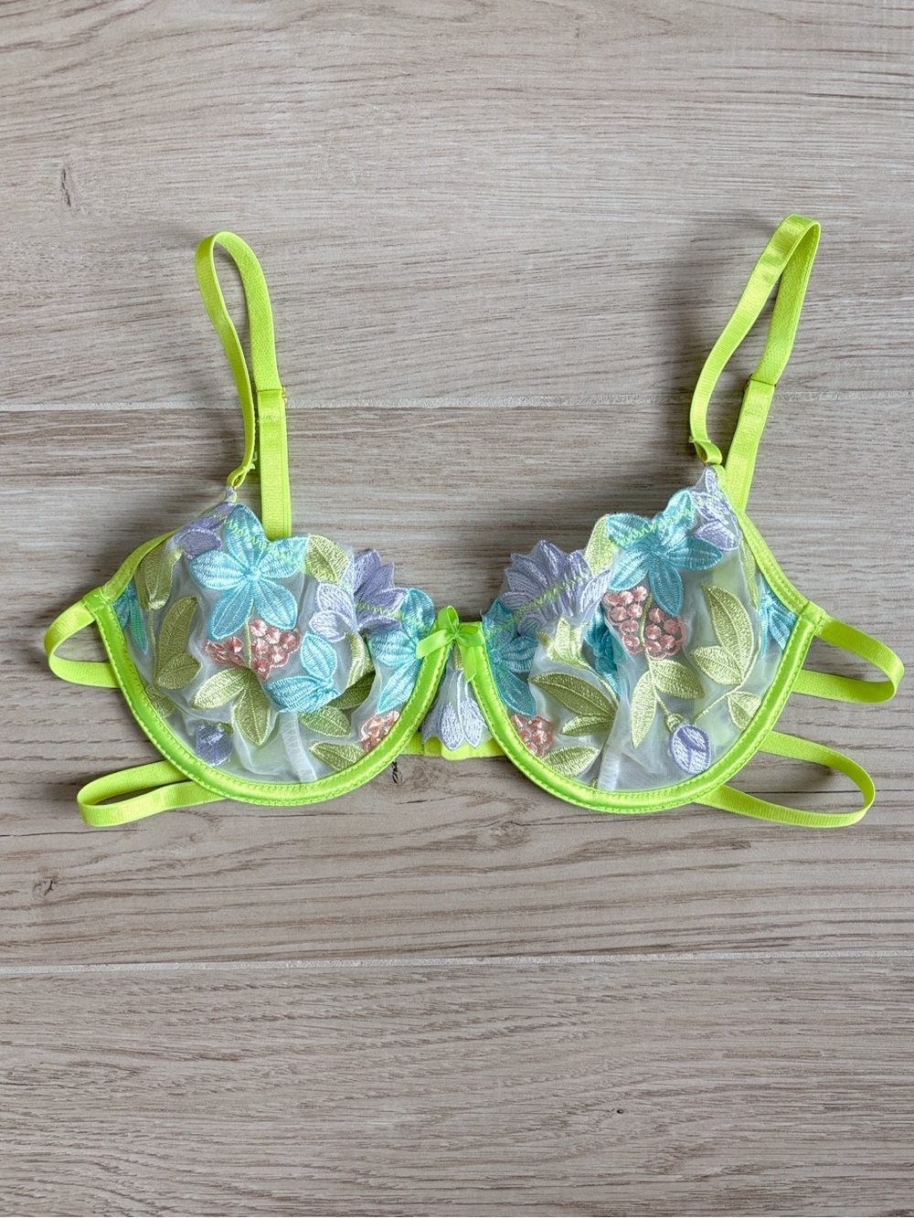 Mesh Floral Embroidered Underwire Bra Bright Green Women’s Size Small